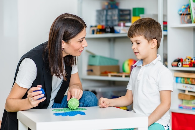 Gdzie można pracować po pedagogice specjalnej i które ścieżki warto rozważyć