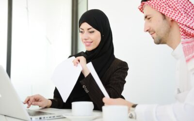 Ile zarabia tłumacz w firmie i co wpływa na jego pensję