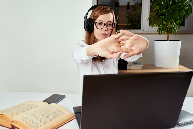 Na czym polega zdalne nauczanie i jakie ma zalety?