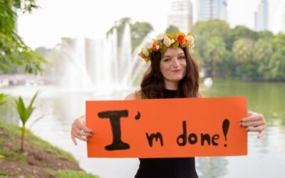 Z poważaniem czy pozdrawiam – która forma bardziej pasuje na zakończenie wiadomości?