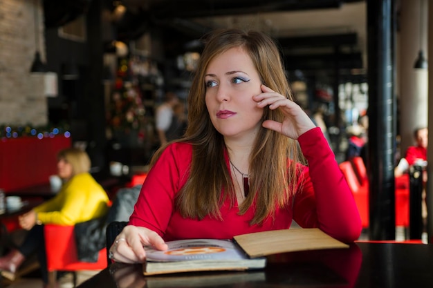 Przypadki w niemieckim na jakie pytania odpowiadają?